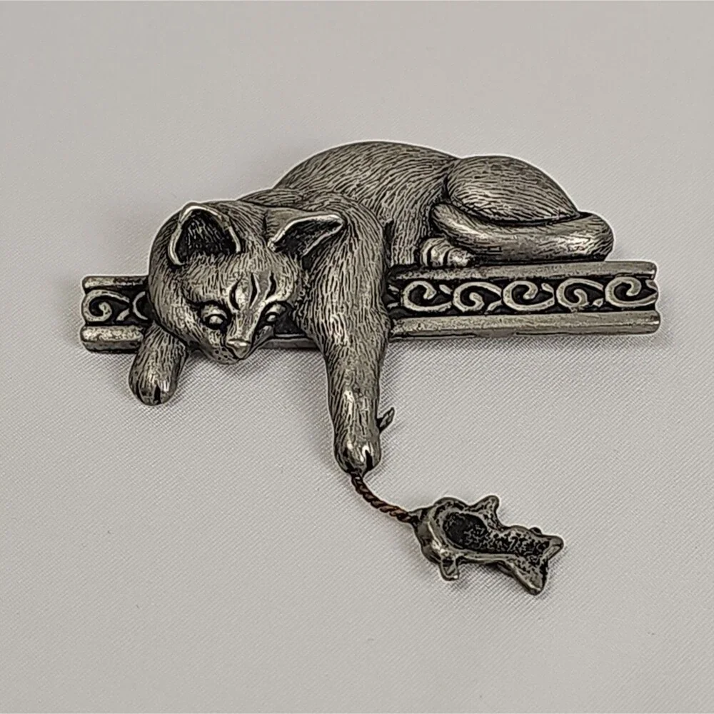 Vtg JJ Jonette Cat with Dangling Mouse Brooch Pin Pewter Signed 2.5